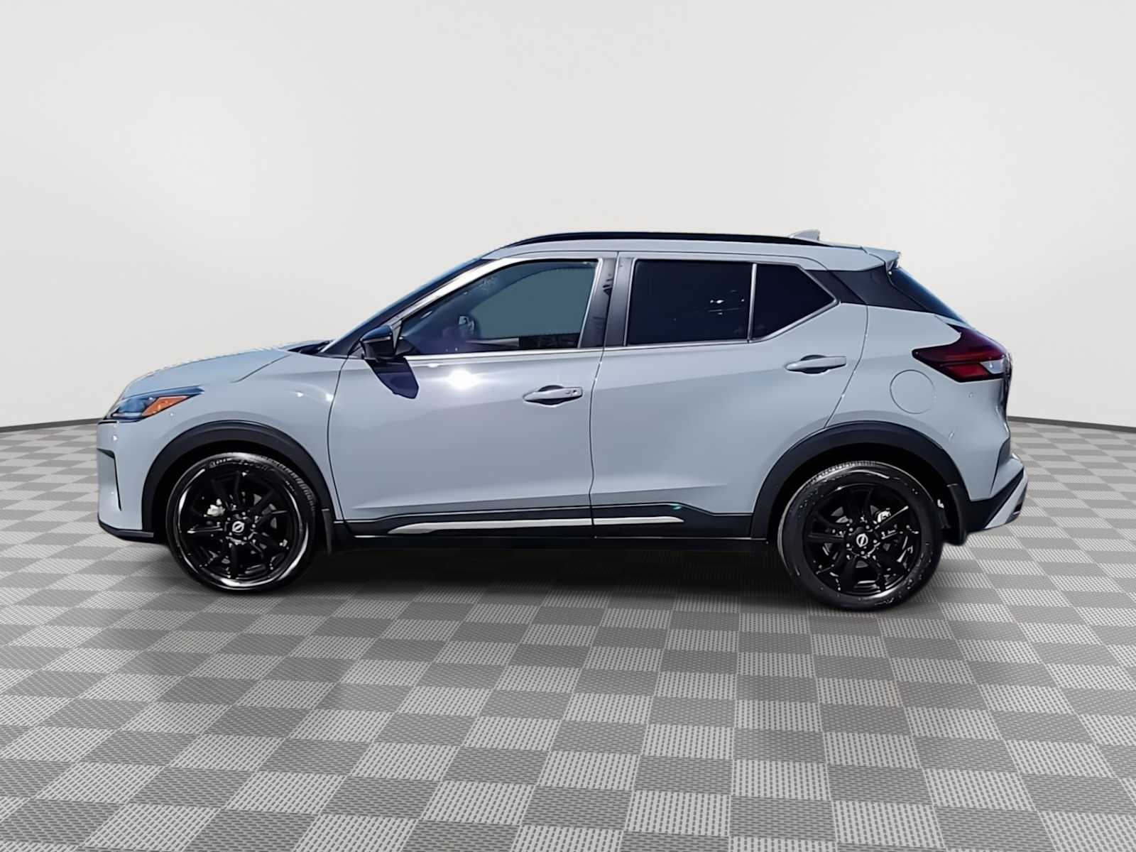 Thumbnail: 2023 Nissan Kicks - 5