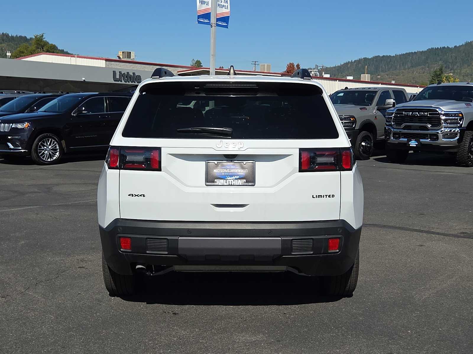 2026 Jeep Cherokee Limited - Photo 13