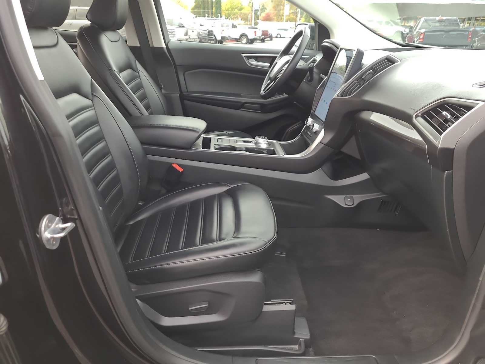 Thumbnail: 2024 Ford Edge - 22