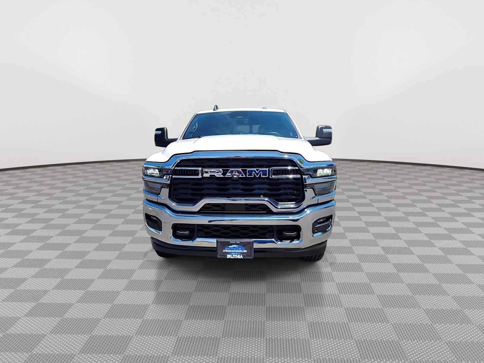2025 Ram 2500 Tradesman photo 3