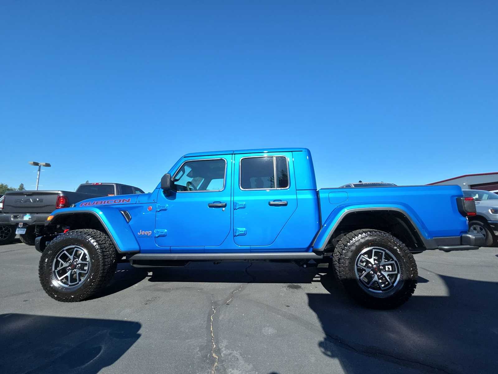 Thumbnail: 2026 Jeep Gladiator - 11