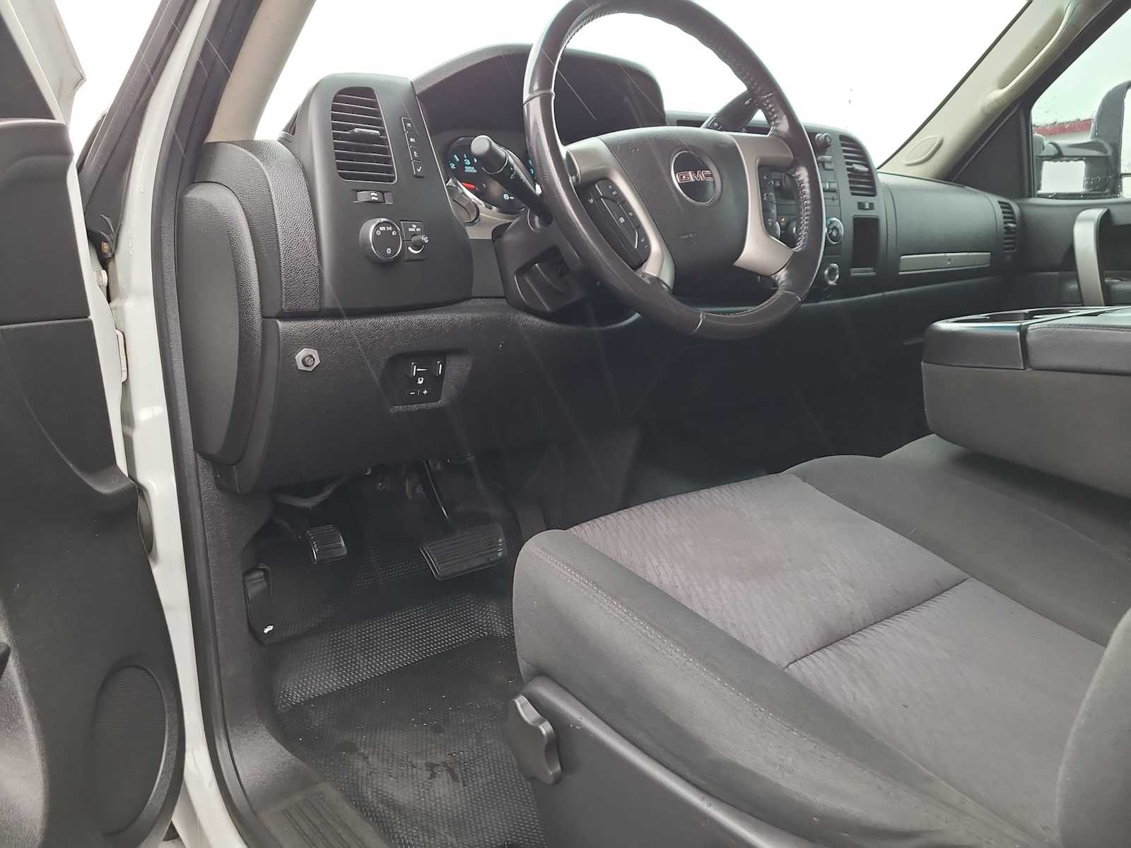Thumbnail: 2014 GMC Sierra 3500 - 10