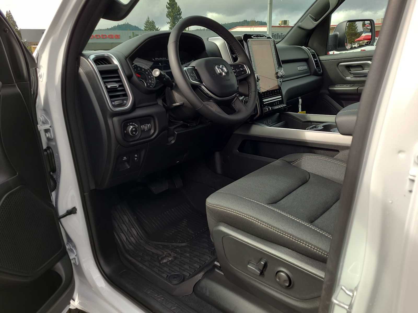 Thumbnail: 2026 RAM 1500 - 10