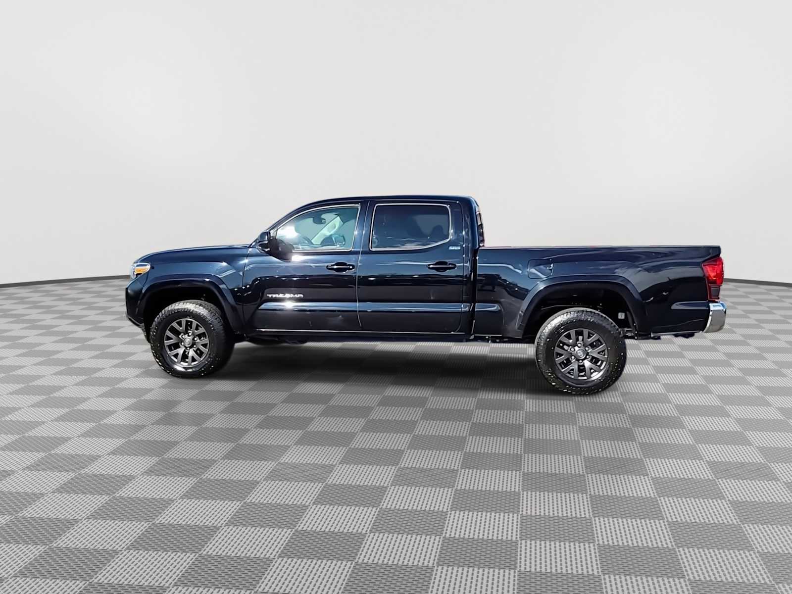 Thumbnail: 2022 Toyota Tacoma - 5