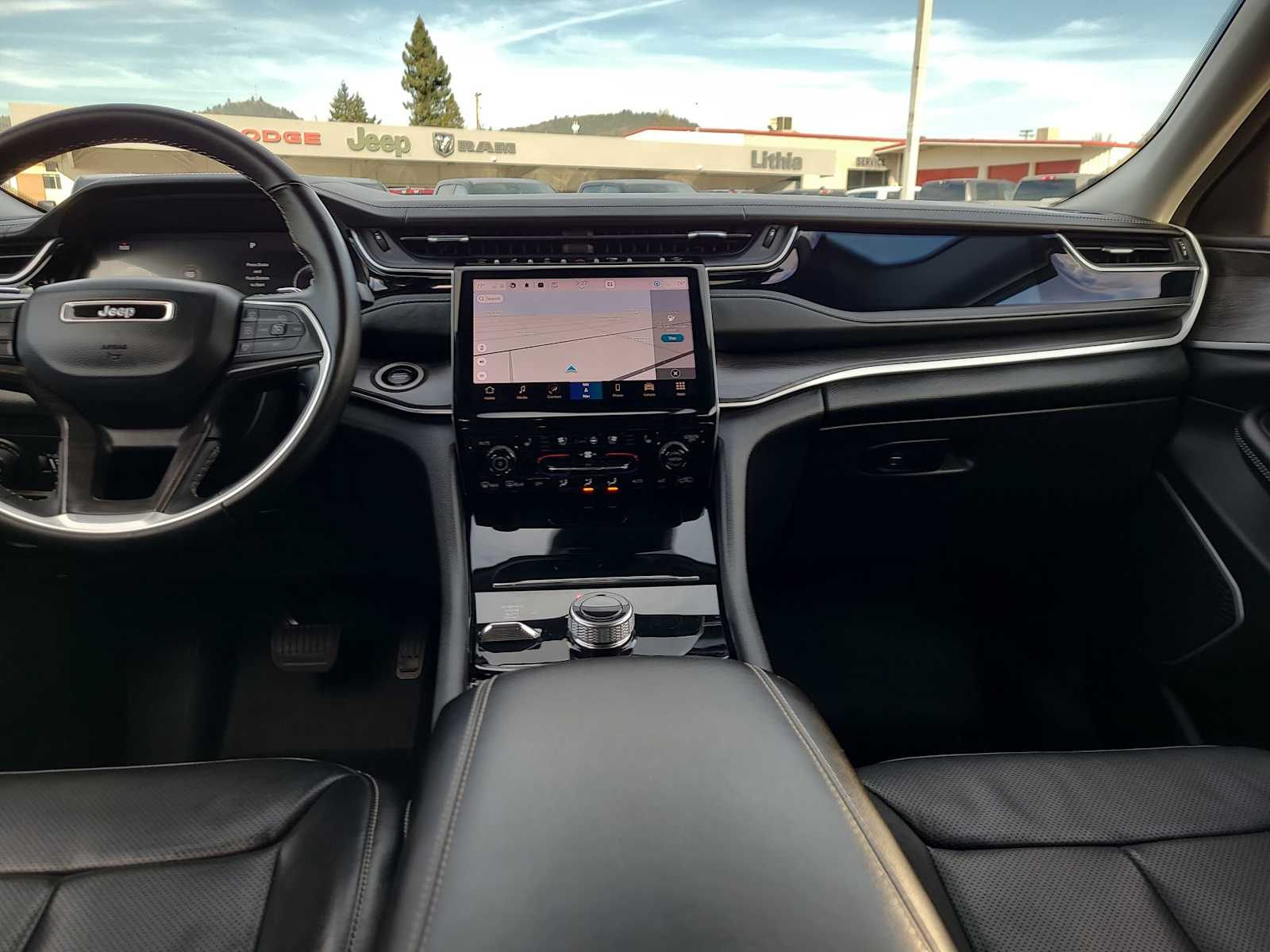 Thumbnail: 2022 Jeep Grand Cherokee L - 18