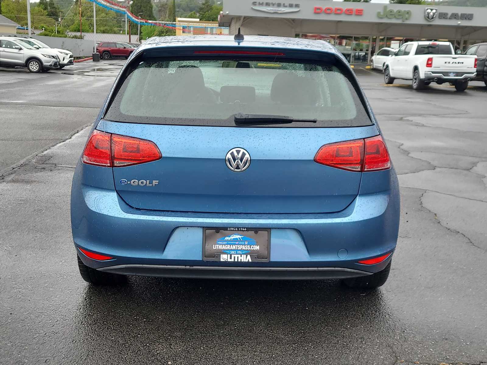 Thumbnail: 2016 Volkswagen e-Golf - 13