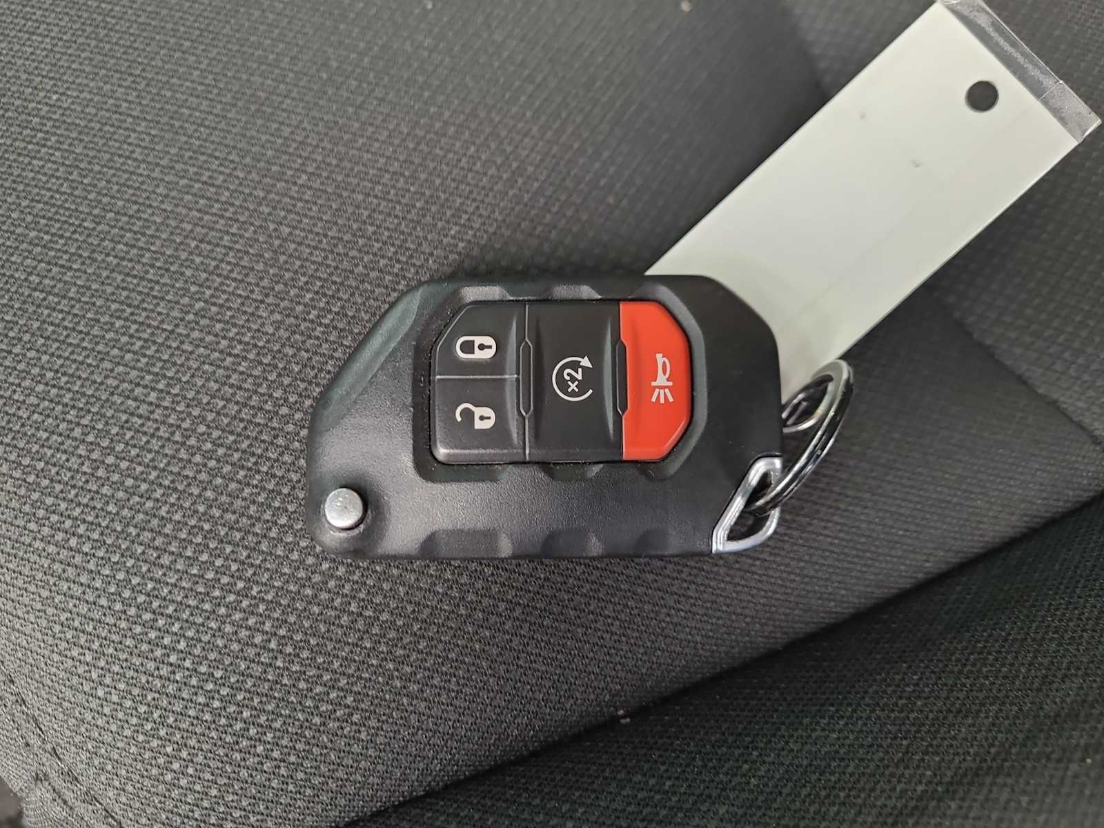 Thumbnail: 2020 Jeep Gladiator - 28