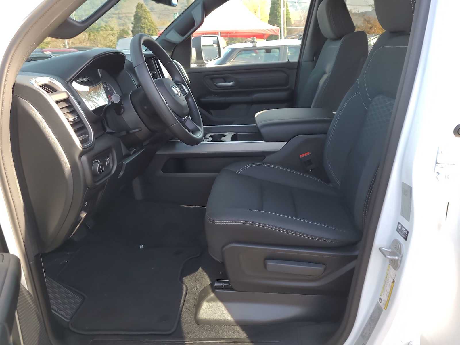 Thumbnail: 2025 RAM 1500 - 19