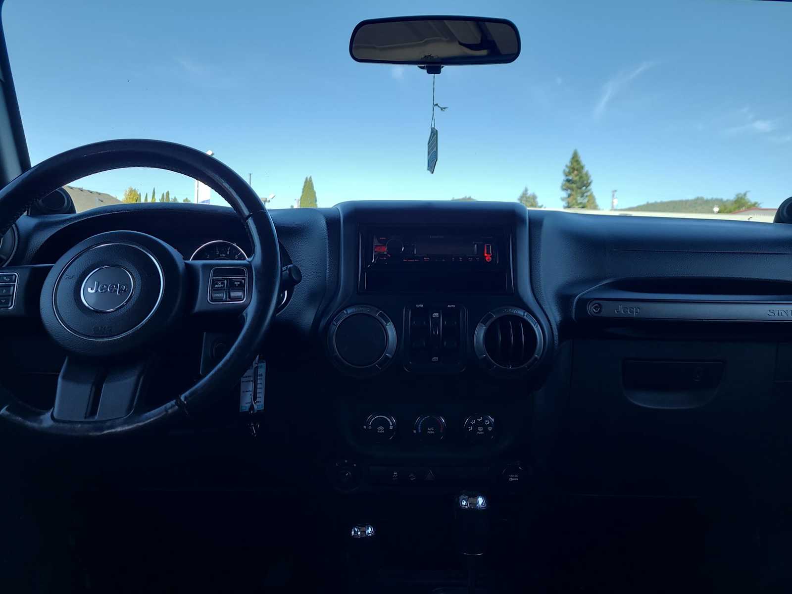 Thumbnail: 2011 Jeep Wrangler - 18
