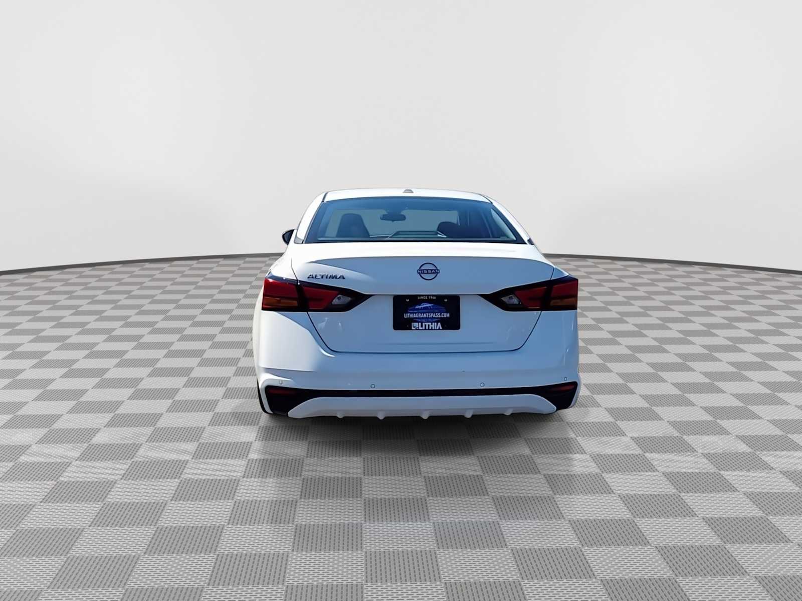 Thumbnail: 2025 Nissan Altima - 7