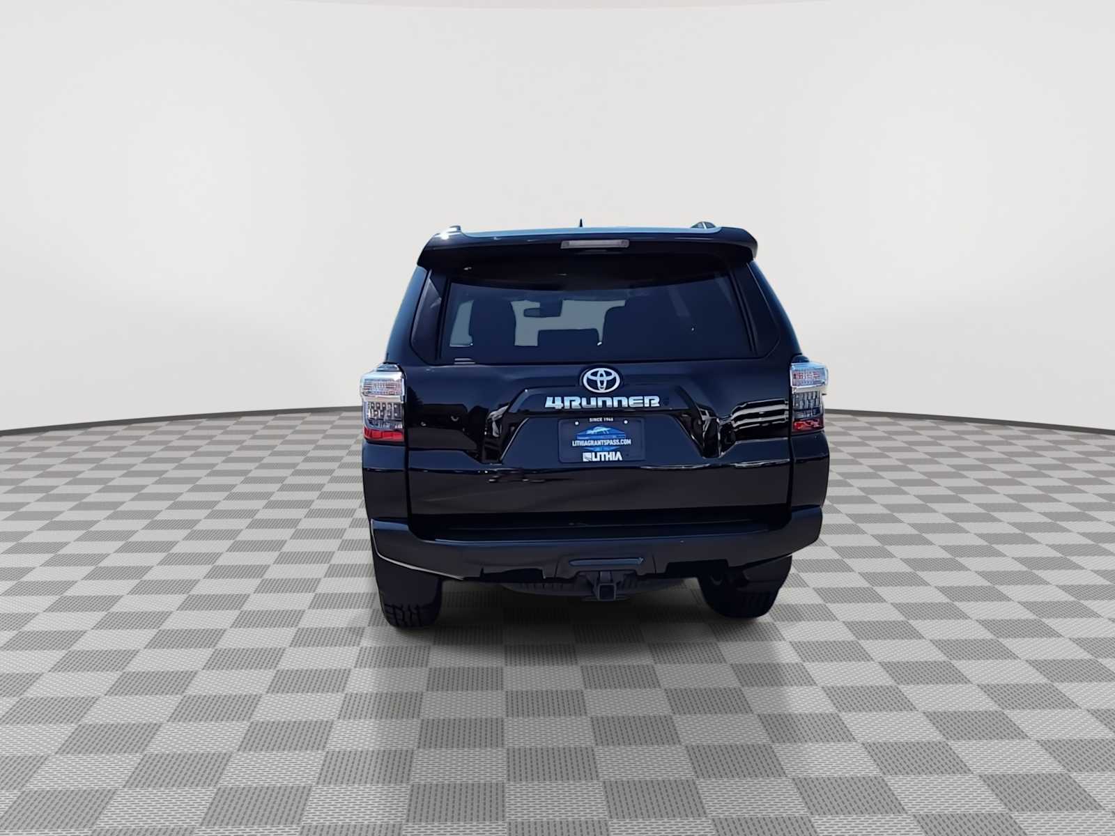 Thumbnail: 2024 Toyota 4Runner - 7