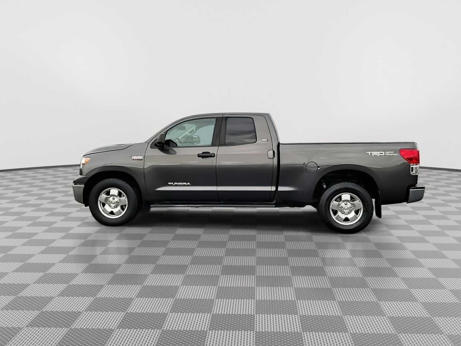 Thumbnail: 2011 Toyota Tundra - 5