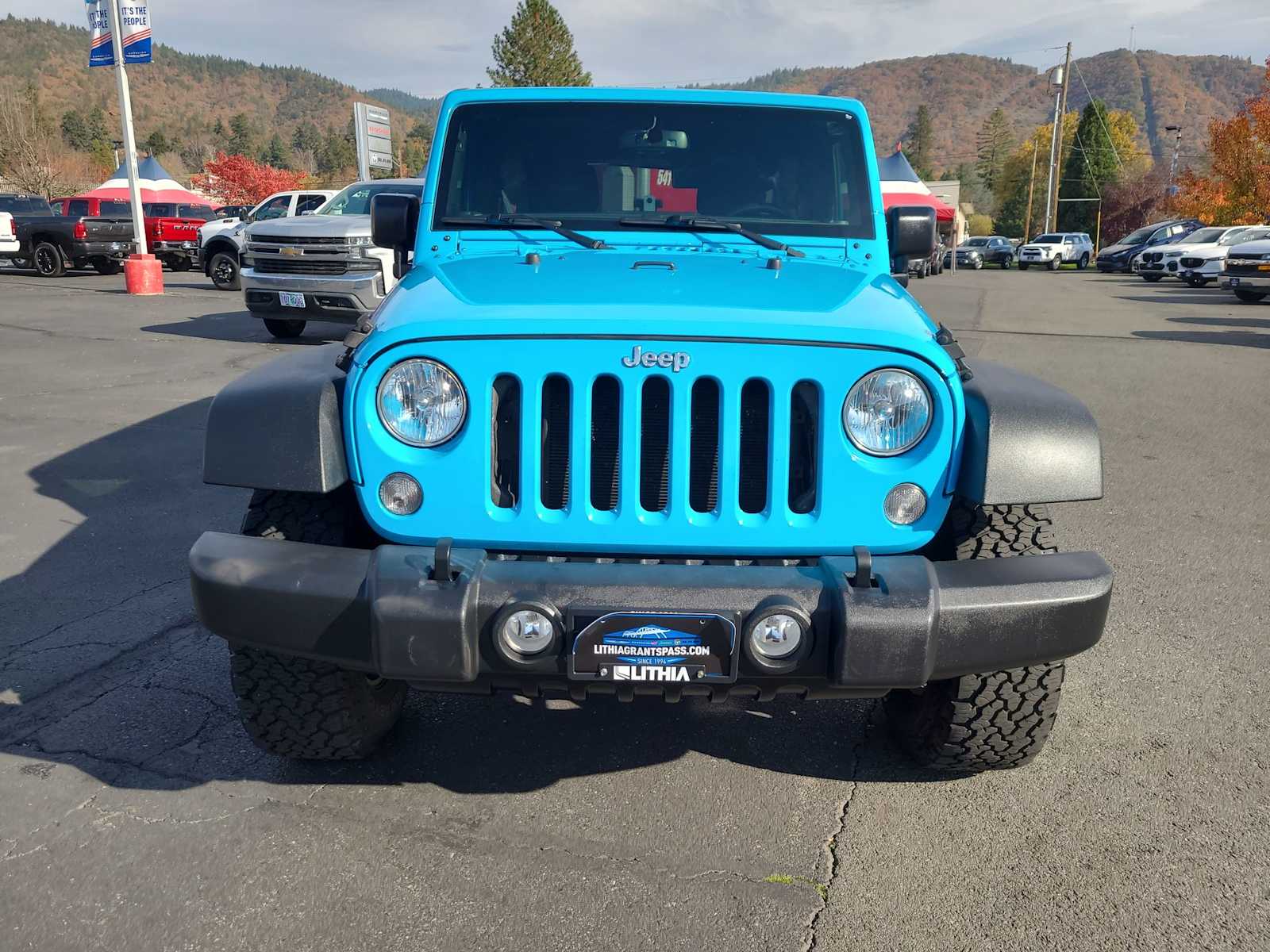 Thumbnail: 2017 Jeep Wrangler - 14