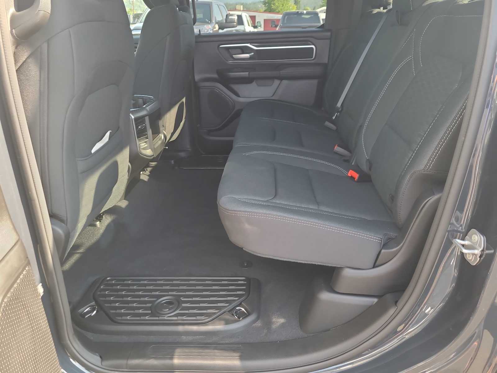 Thumbnail: 2025 RAM 1500 - 21