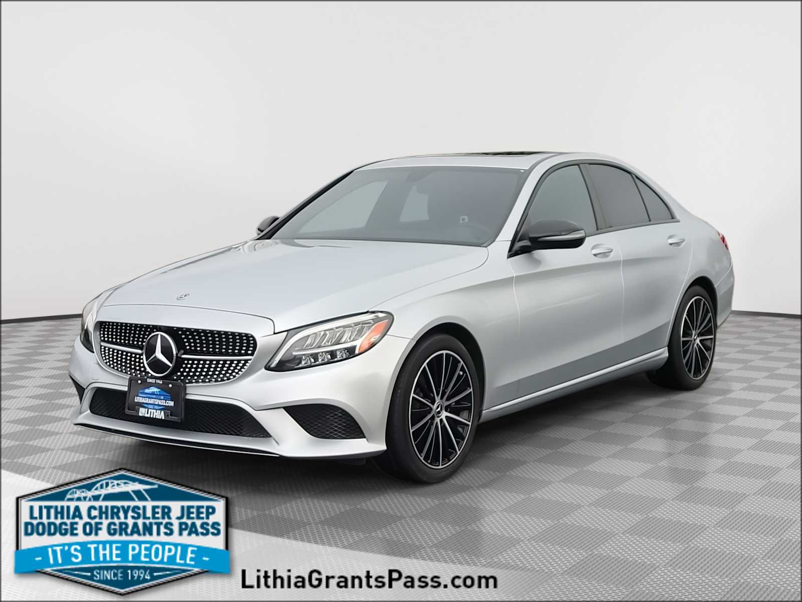 2019 Mercedes-Benz C-Class Sedan C300's photo