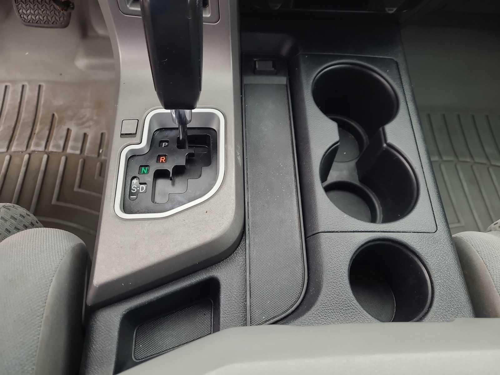 Thumbnail: 2011 Toyota Tundra - 25