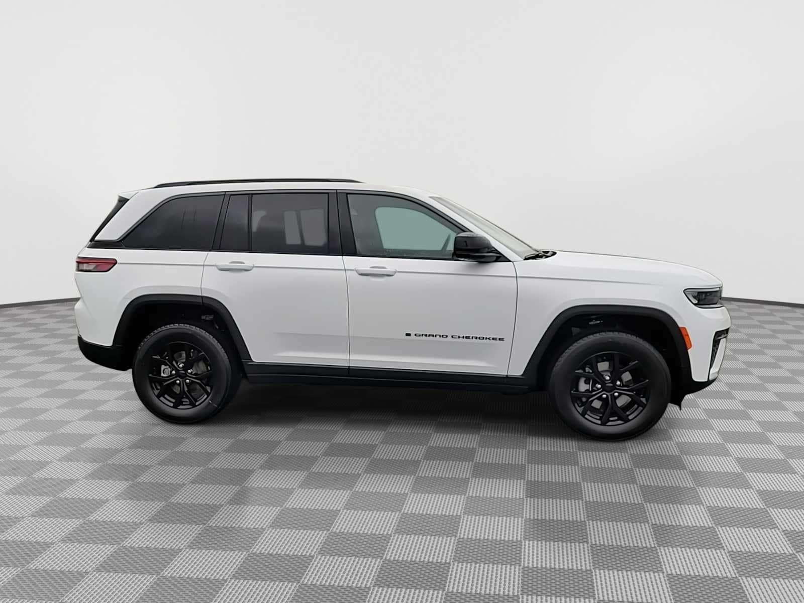 Thumbnail: 2026 Jeep Grand Cherokee - 9