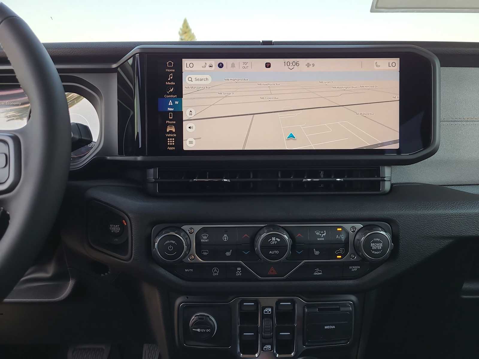 Thumbnail: 2025 Jeep Gladiator - 24