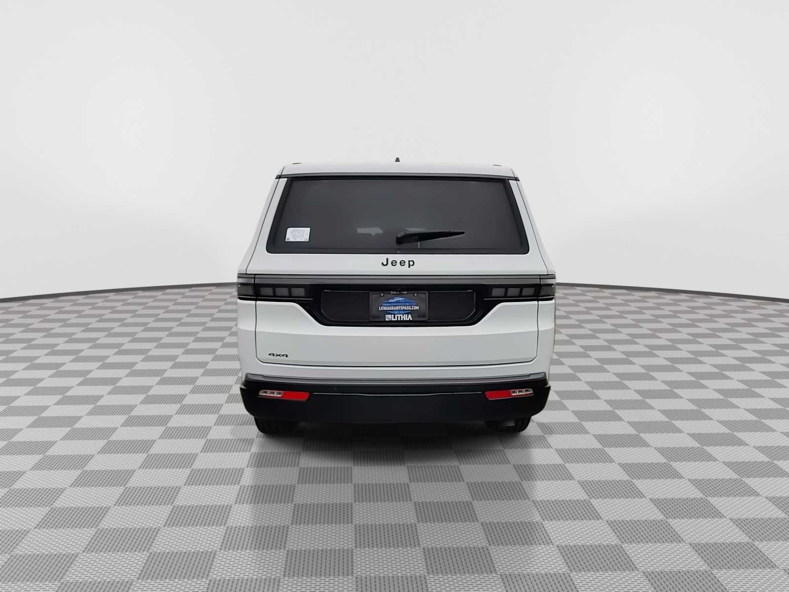 Thumbnail: 2026 Jeep Grand Wagoneer - 7