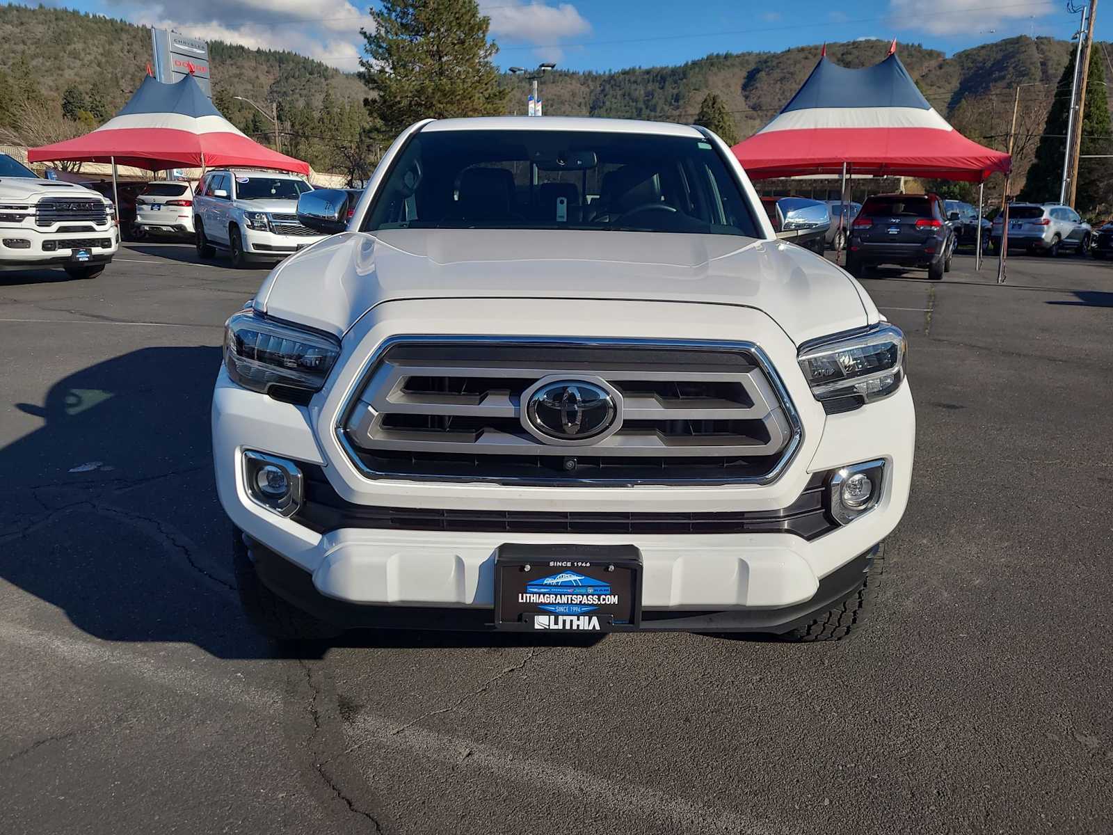 Thumbnail: 2023 Toyota Tacoma - 14