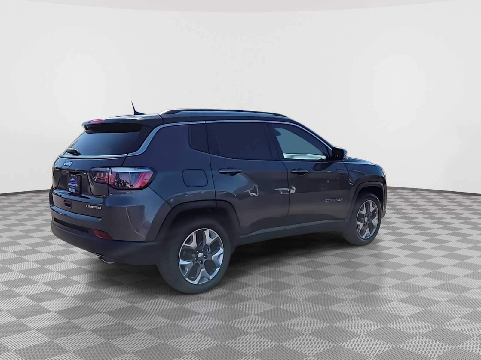 Thumbnail: 2019 Jeep Compass - 8