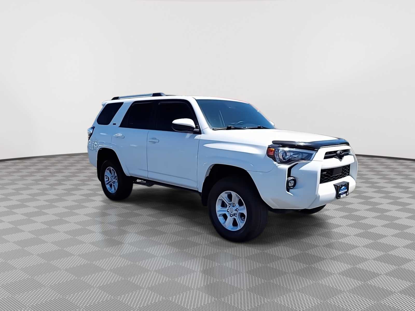 2023 Toyota 4Runner SR5 photo 2