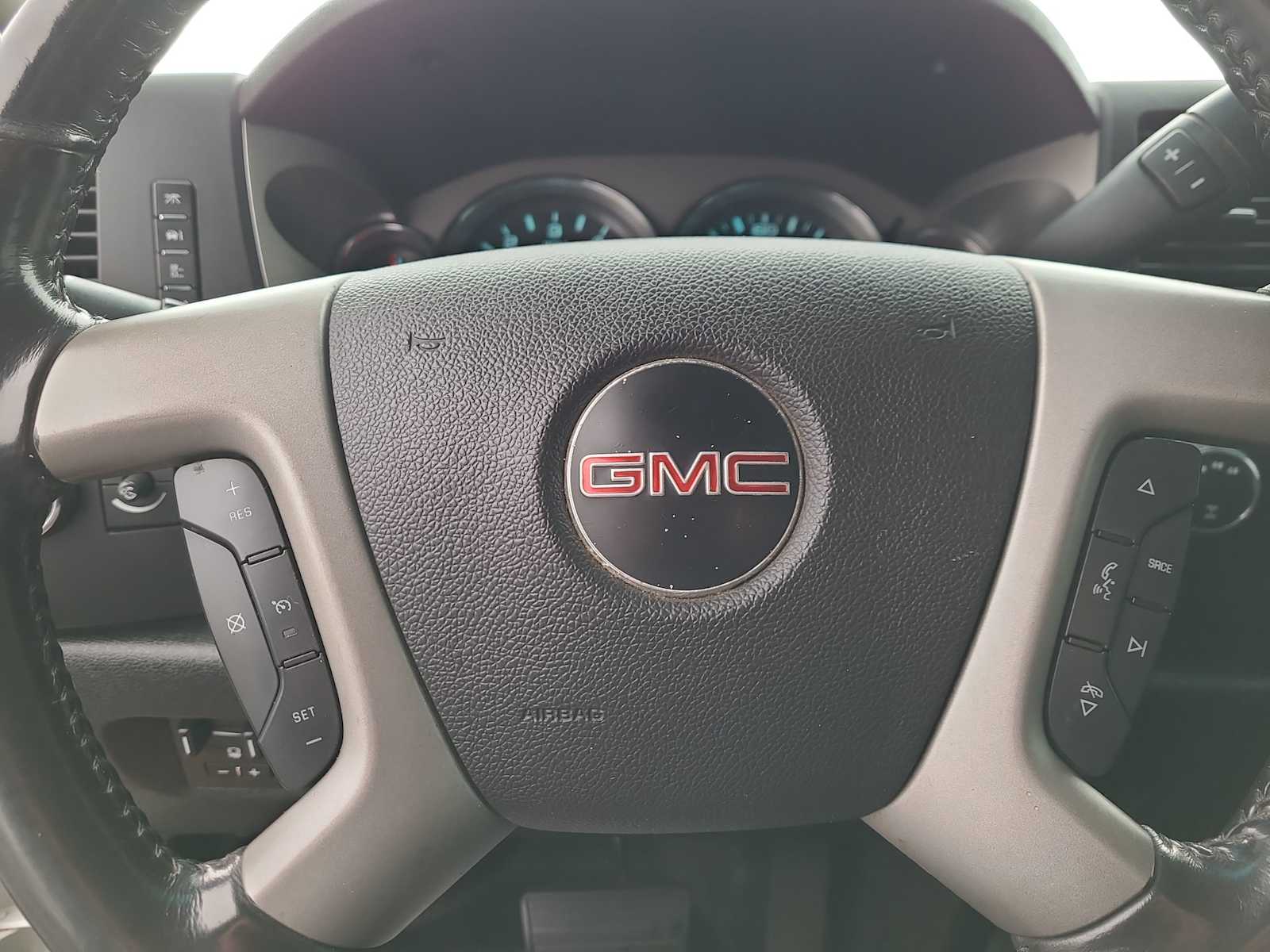 Thumbnail: 2014 GMC Sierra 3500 - 23
