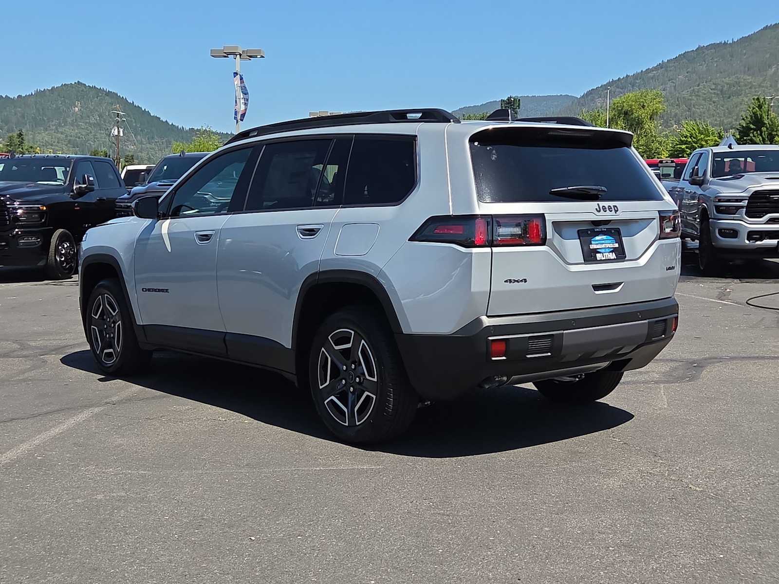 Thumbnail: 2026 Jeep Cherokee - 12