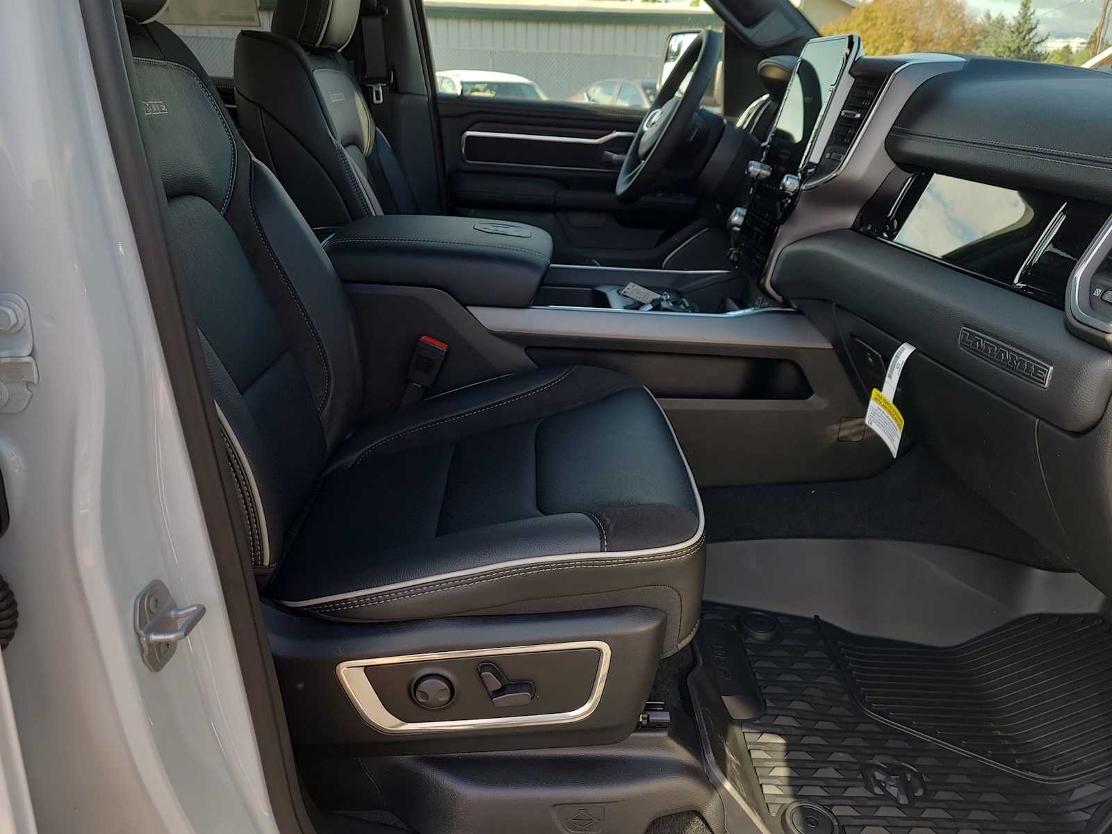 Thumbnail: 2026 RAM 1500 - 22