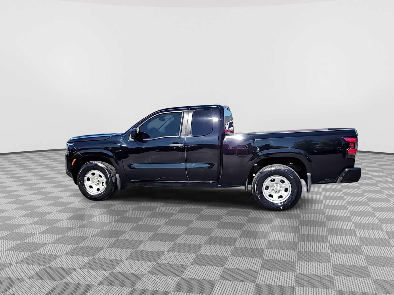 Thumbnail: 2022 Nissan Frontier - 5