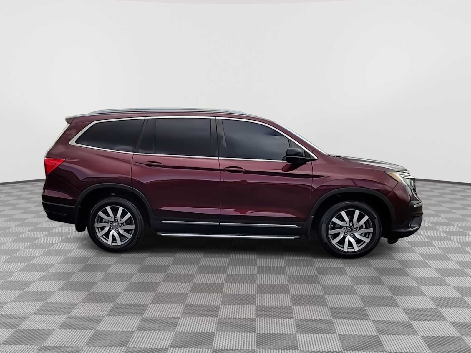 Thumbnail: 2019 Honda Pilot - 9