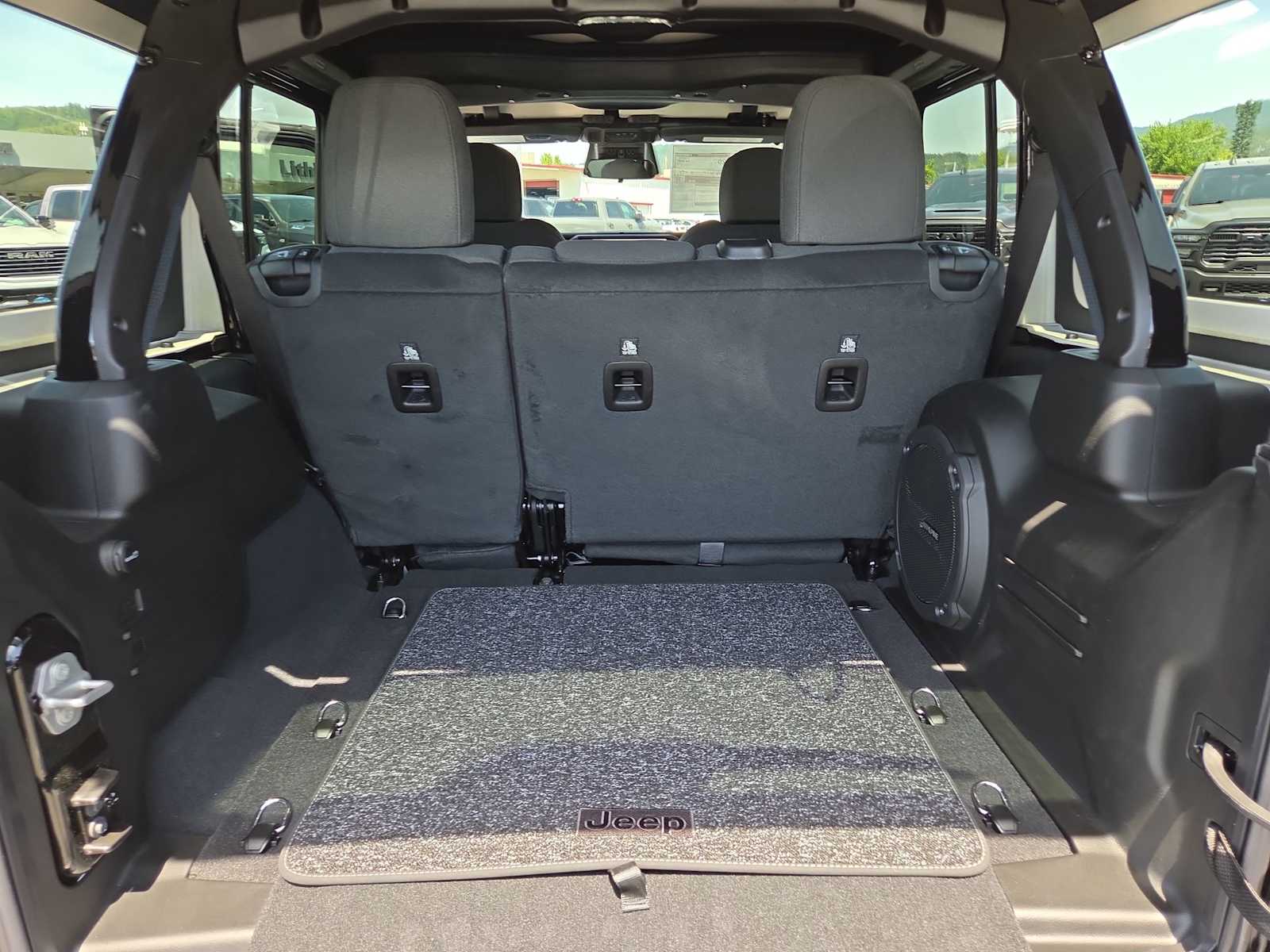 Thumbnail: 2026 Jeep Wrangler - 27