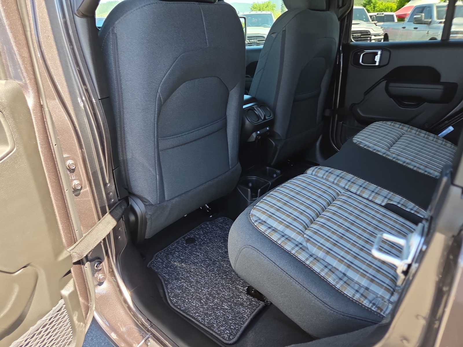 Thumbnail: 2026 Jeep Wrangler - 20