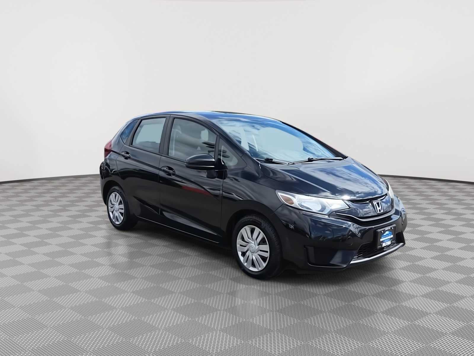 Used 2015 Honda Fit LX with VIN 3HGGK5H56FM715393 for sale in Grants Pass, OR