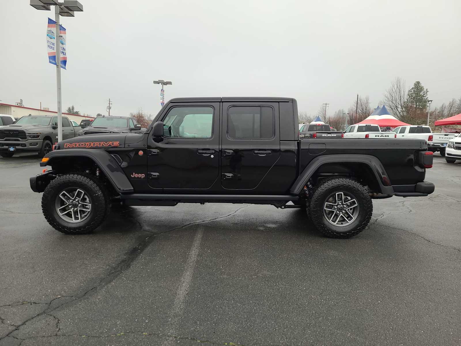 Thumbnail: 2026 Jeep Gladiator - 11