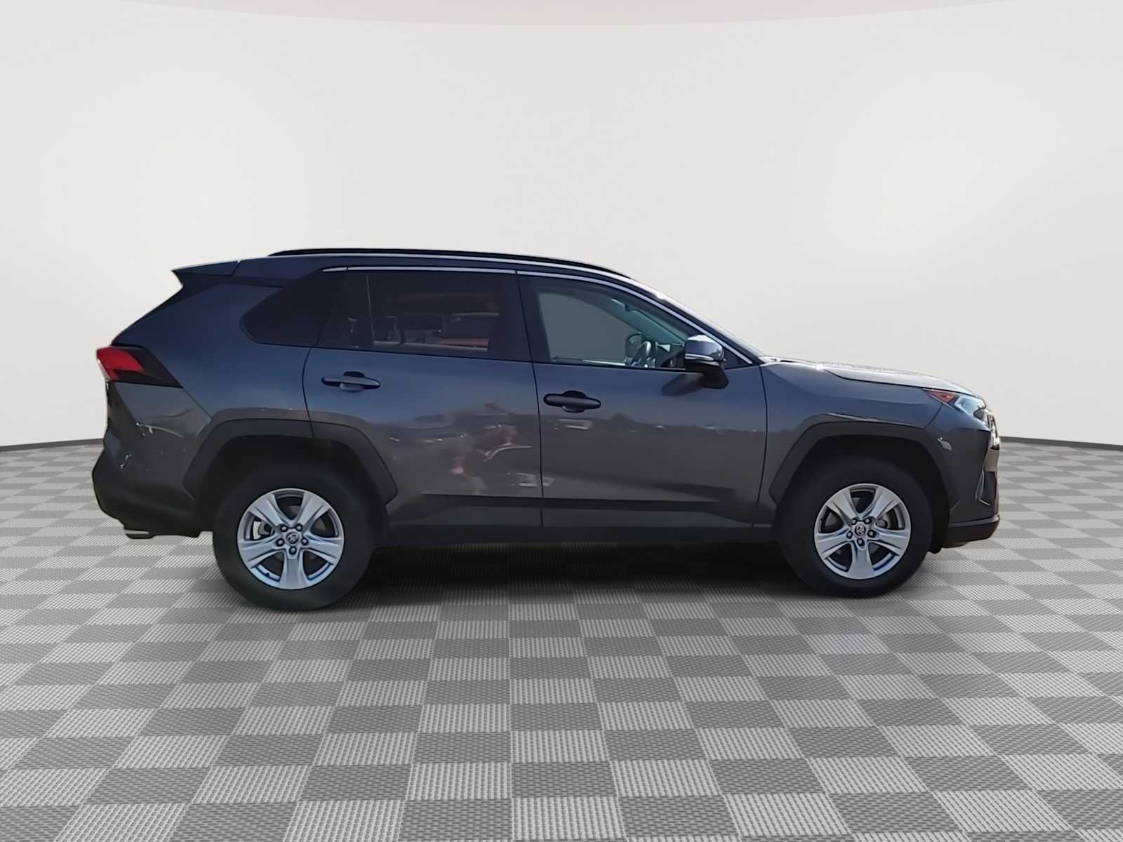 Thumbnail: 2021 Toyota RAV4 - 9