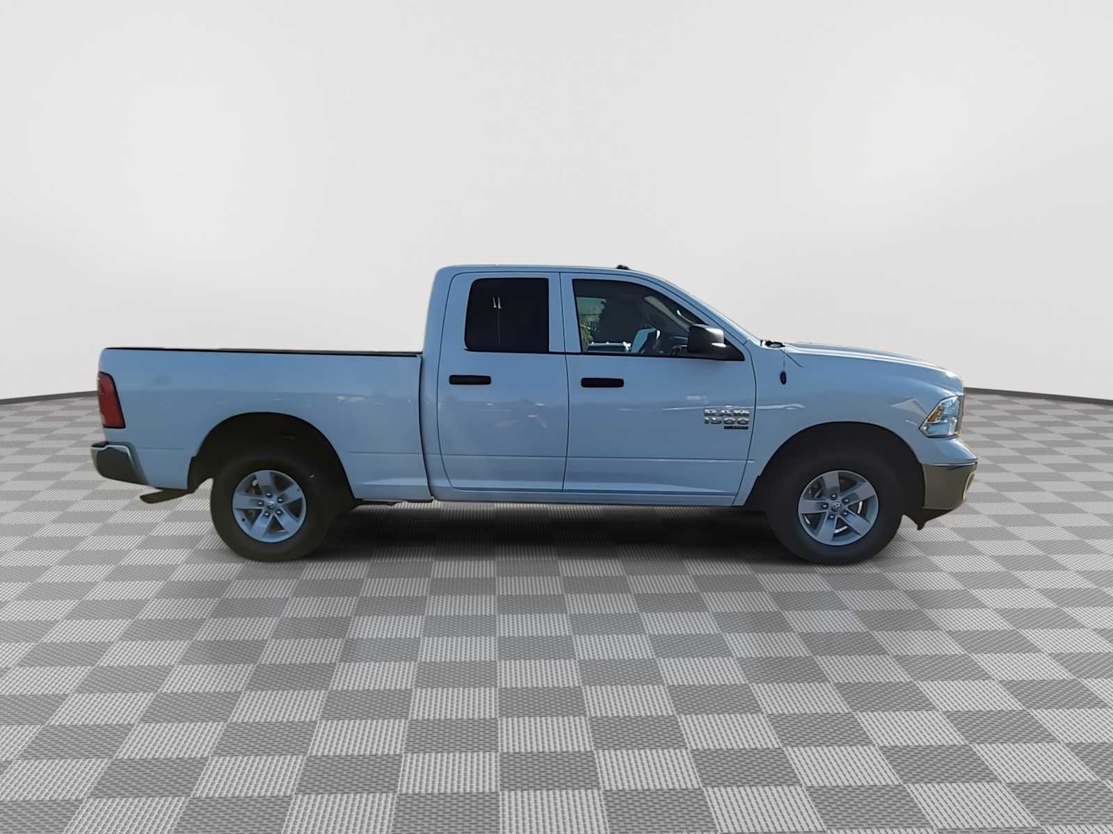 Thumbnail: 2024 RAM 1500 Classic - 9