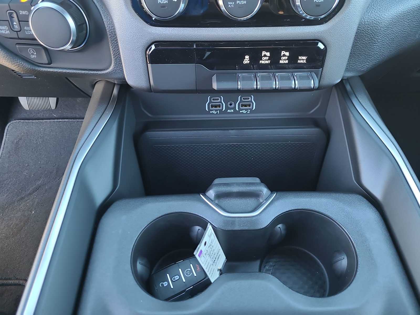 Thumbnail: 2026 RAM 1500 - 25