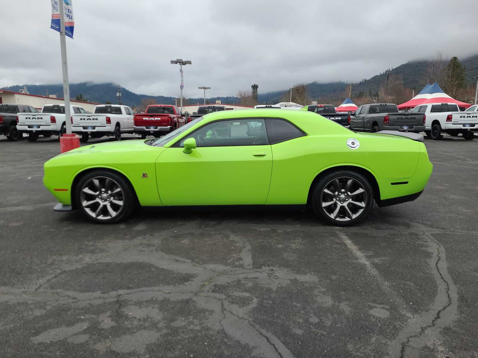 Thumbnail: 2015 Dodge Challenger - 11