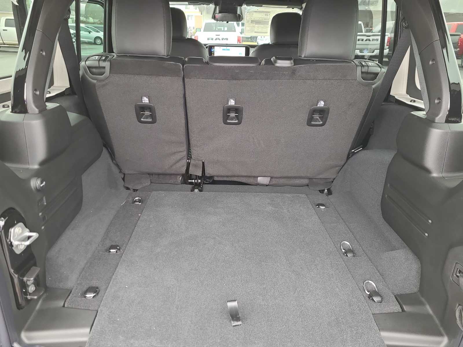 Thumbnail: 2026 Jeep Wrangler - 27