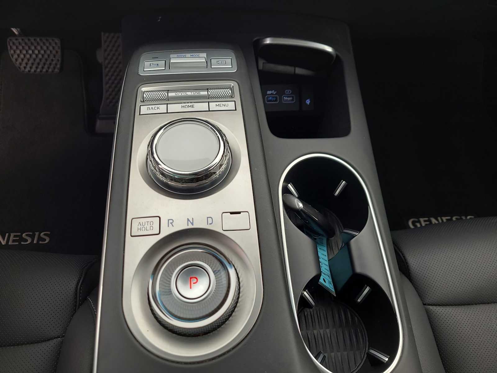 Thumbnail: 2025 Genesis GV70 - 25