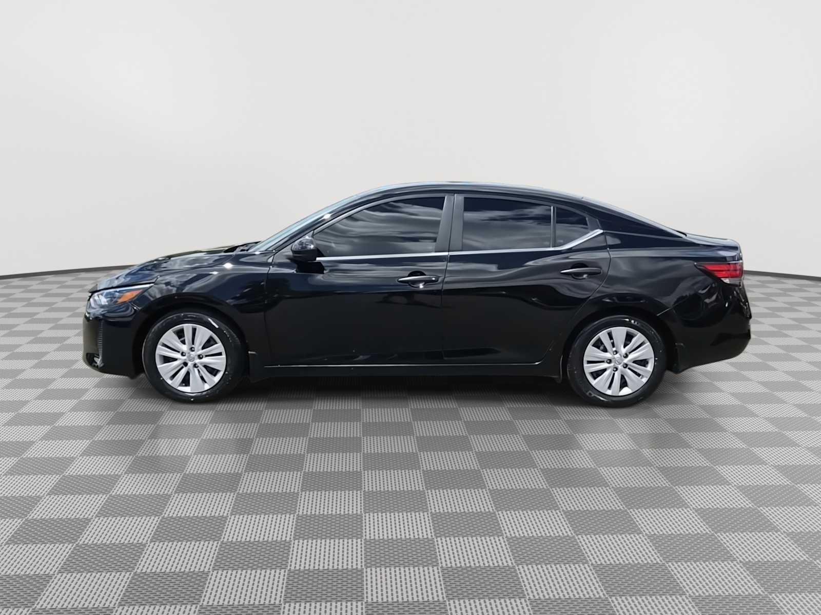 Thumbnail: 2024 Nissan Sentra - 5