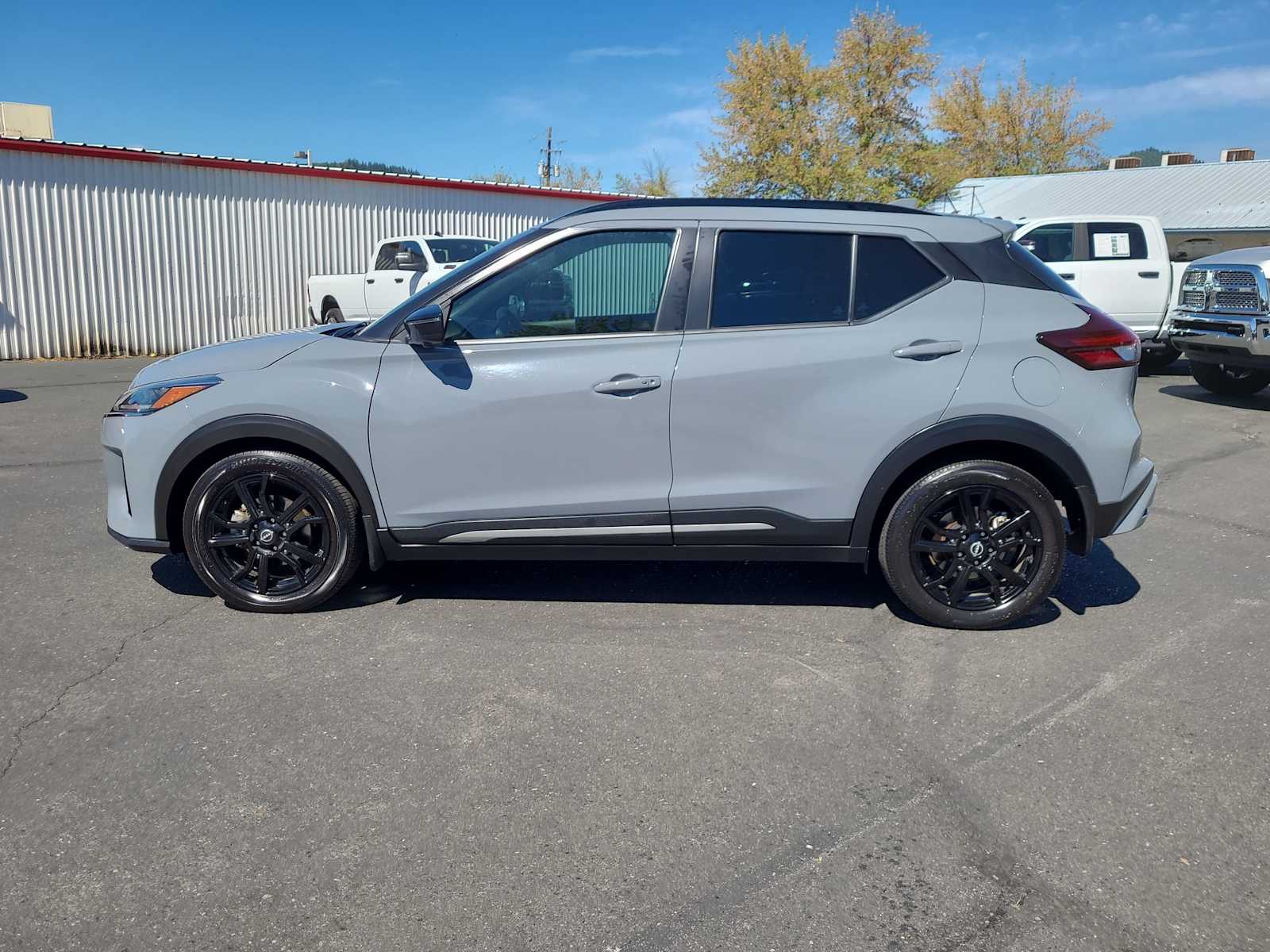 Thumbnail: 2023 Nissan Kicks - 11