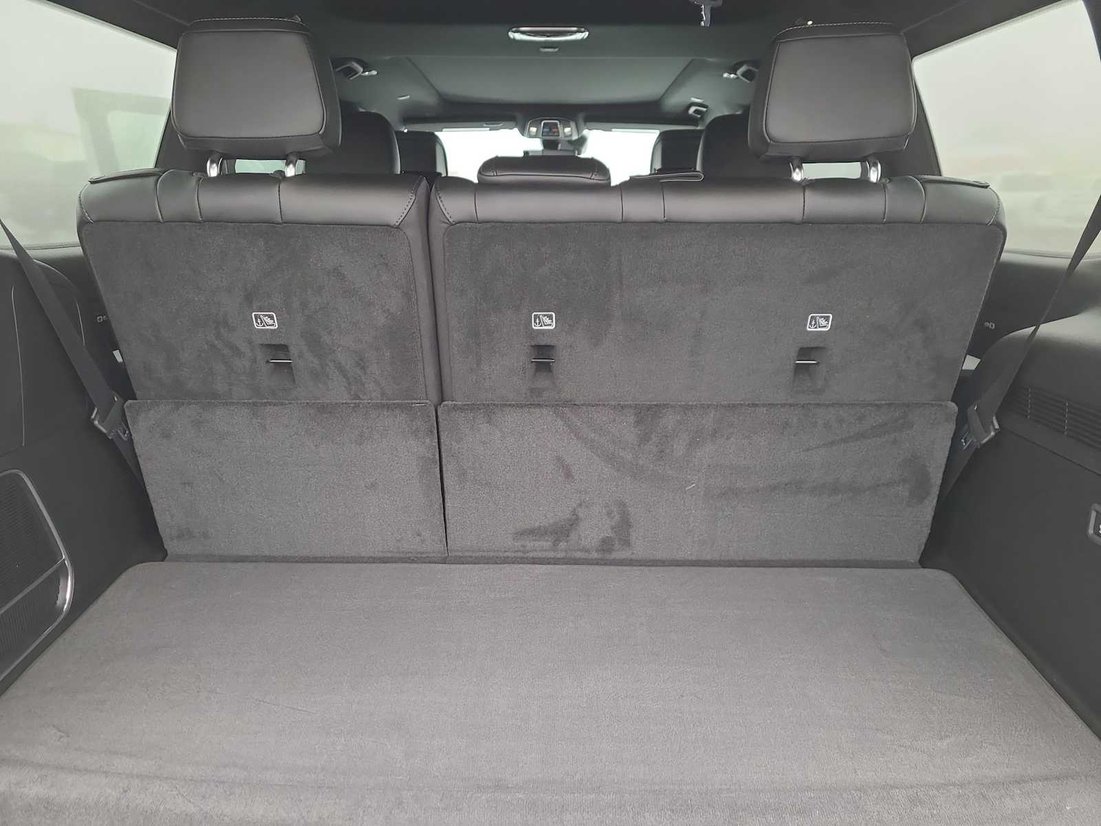 Thumbnail: 2026 Jeep Grand Wagoneer - 27