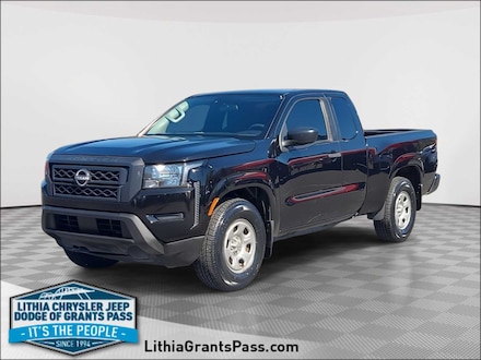 Nissan Frontier Truck
