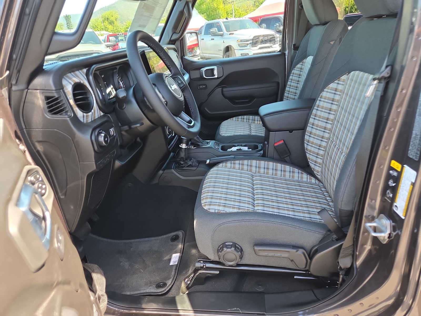 Thumbnail: 2026 Jeep Wrangler - 19