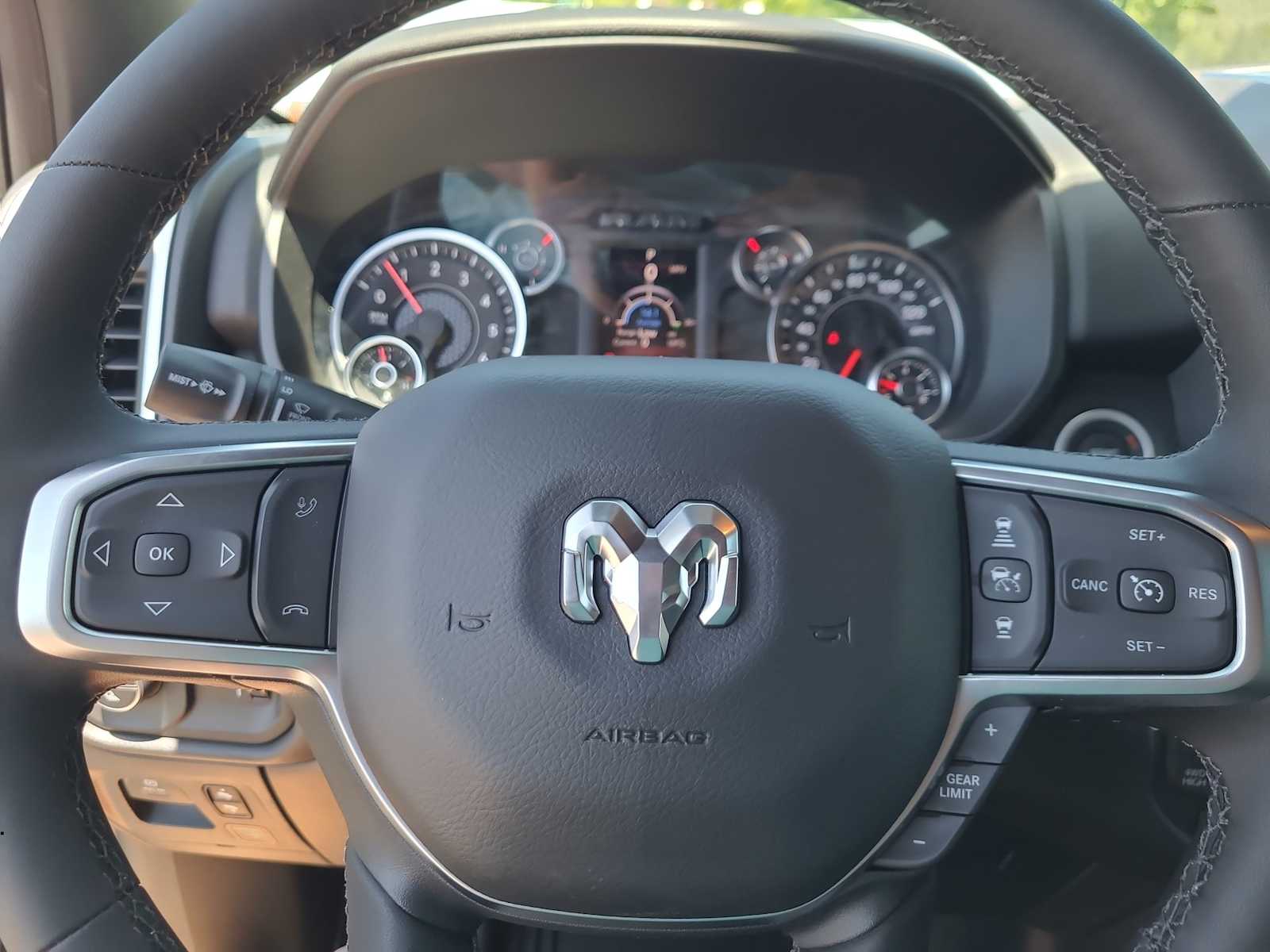 Thumbnail: 2025 RAM 1500 - 23