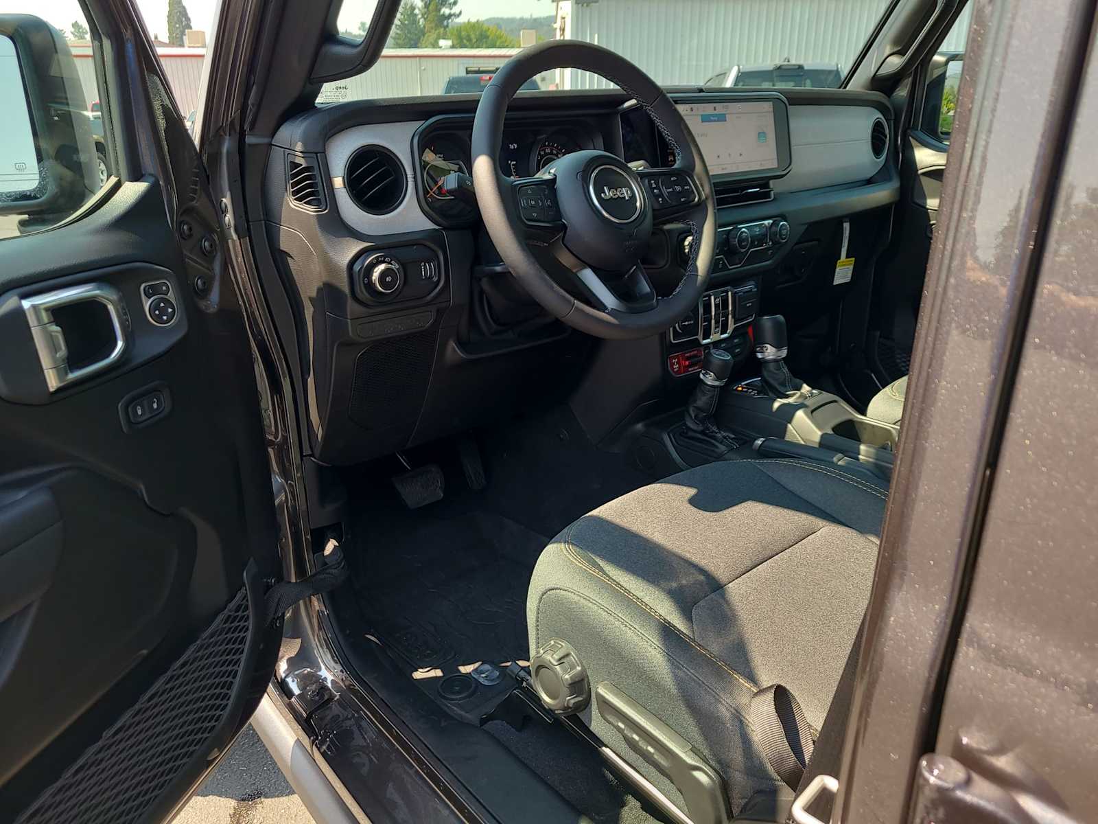 Thumbnail: 2025 Jeep Wrangler - 10