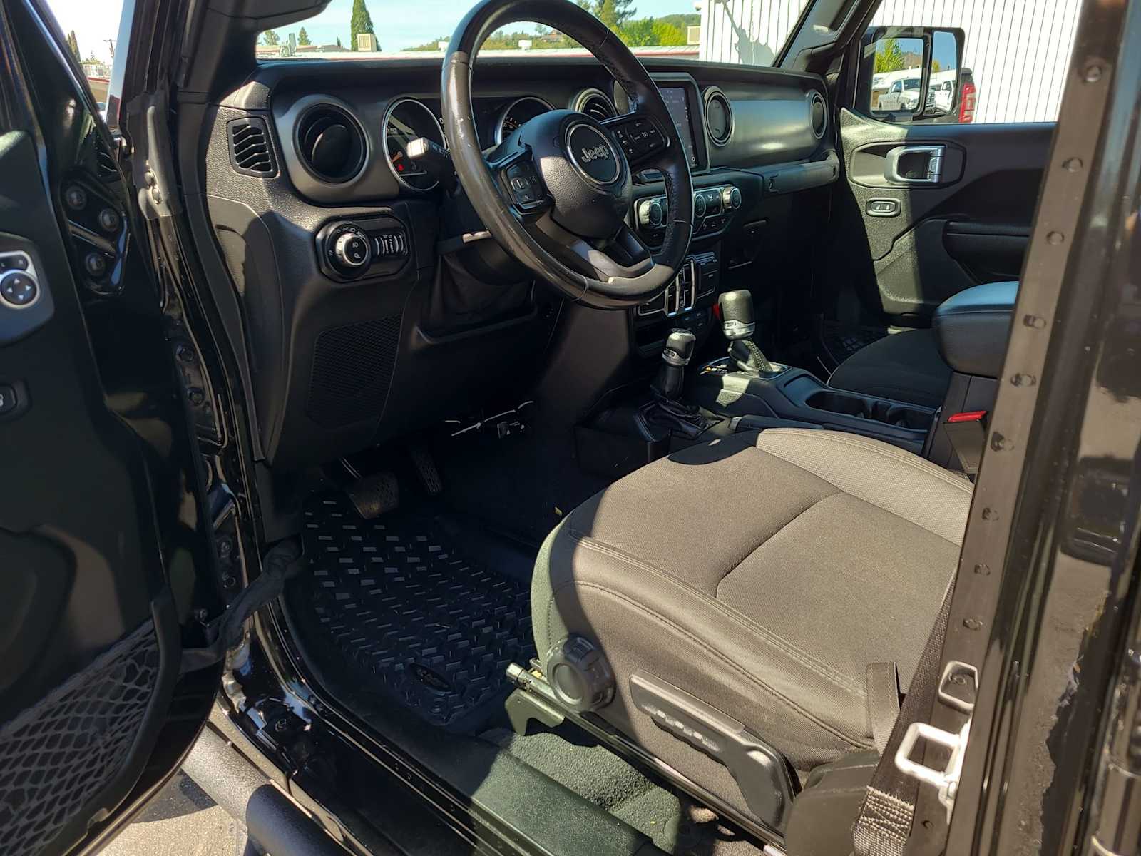 Thumbnail: 2021 Jeep Gladiator - 10