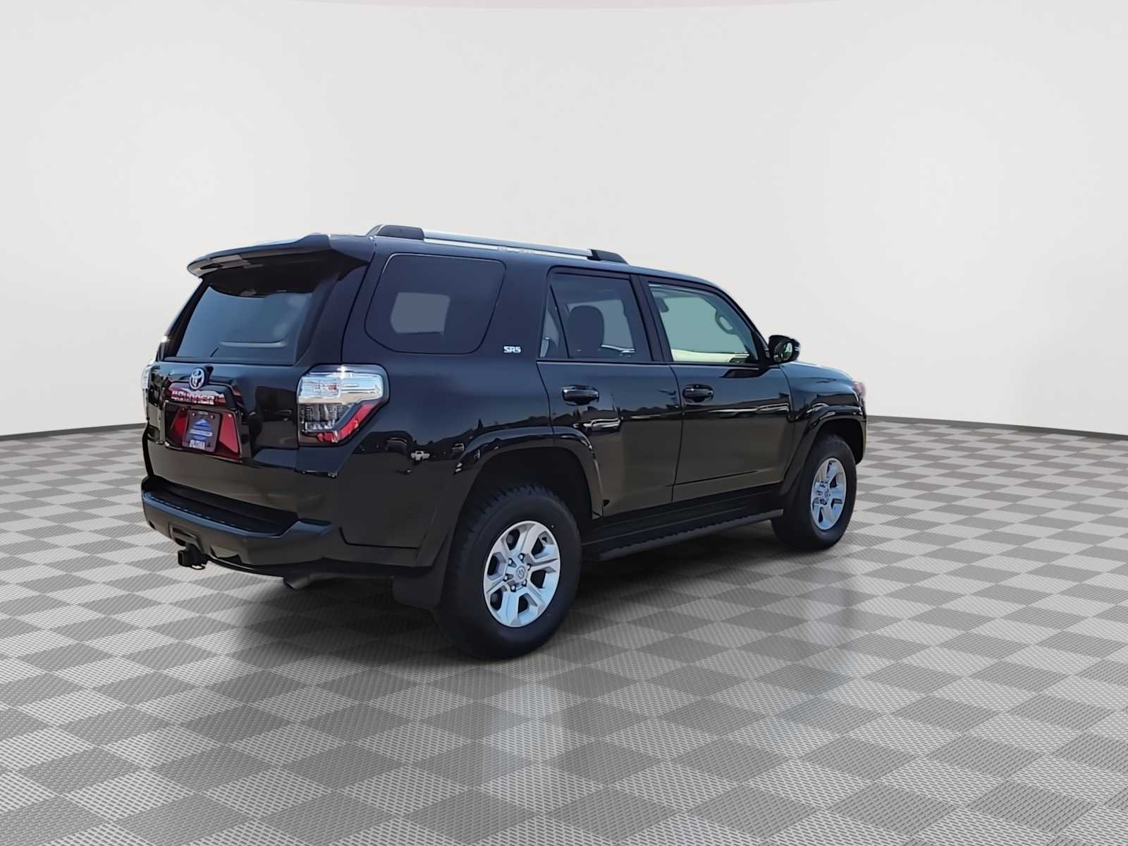 Thumbnail: 2024 Toyota 4Runner - 8